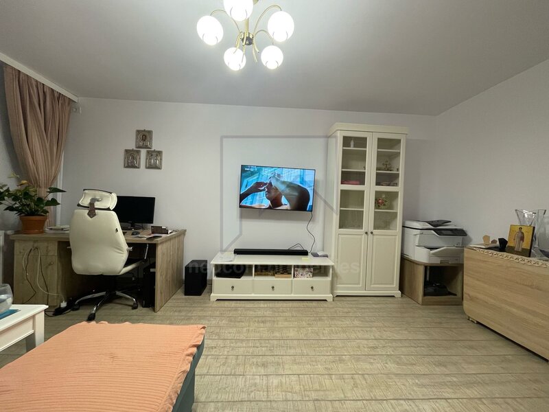 Vanzare apartament 3 camere - Salaj