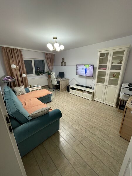 Vanzare apartament 3 camere - Salaj