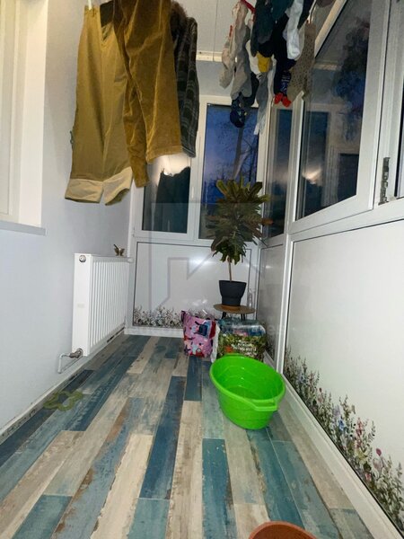 Vanzare apartament 3 camere - Salaj