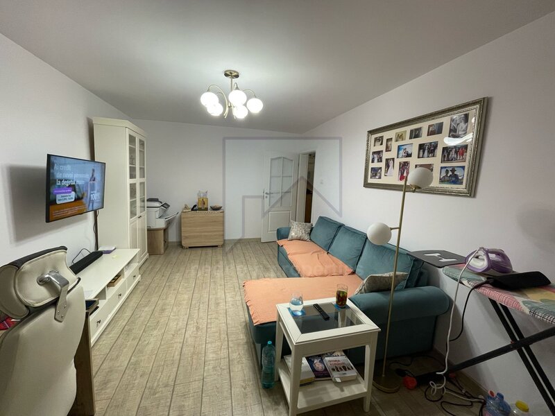 Vanzare apartament 3 camere - Salaj